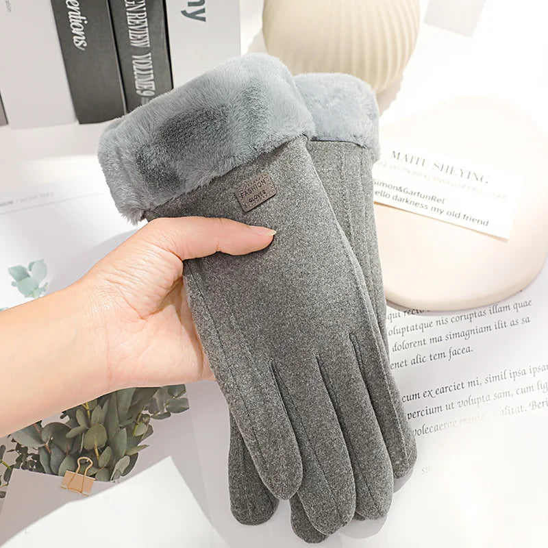 Plush touchscreen gloves