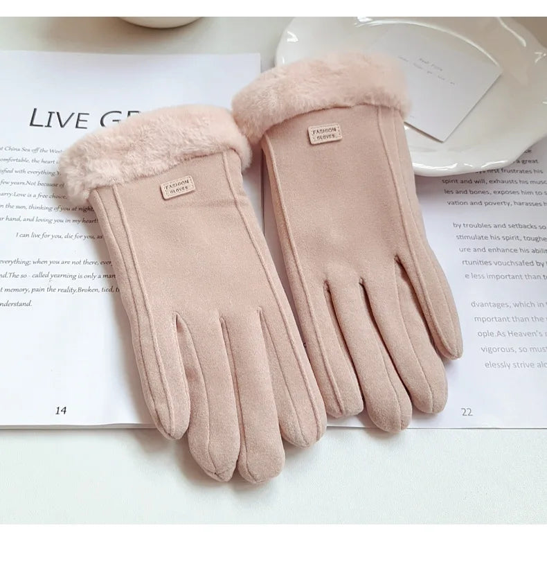 Plush touchscreen gloves