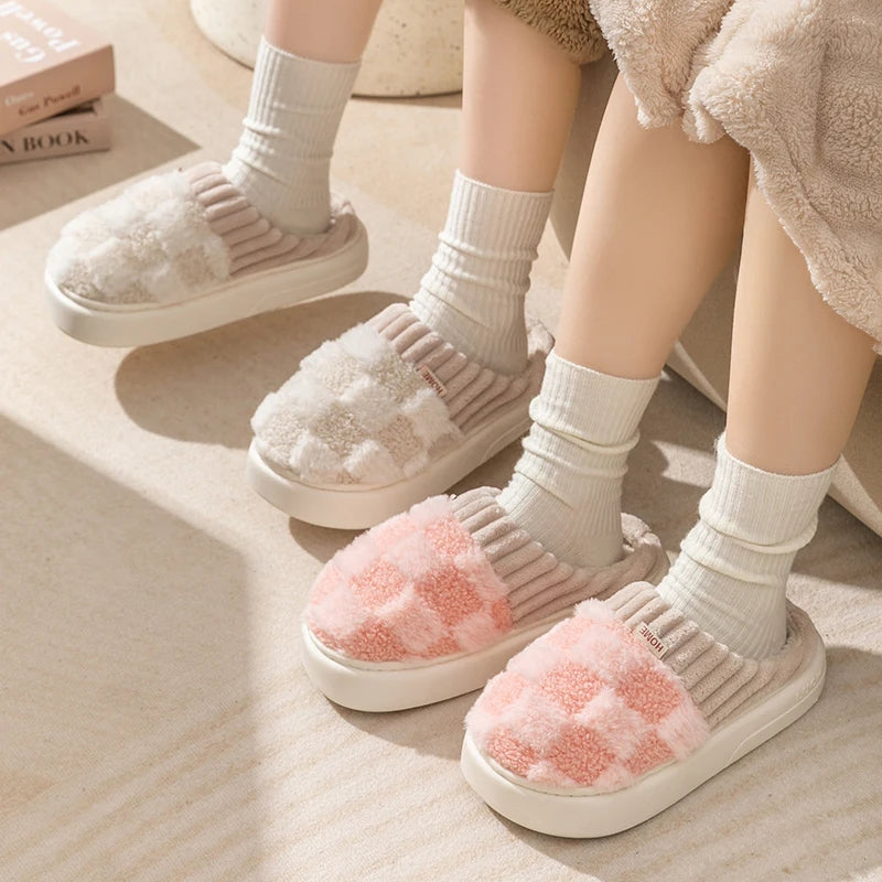 Plaid fluffy platform slippers