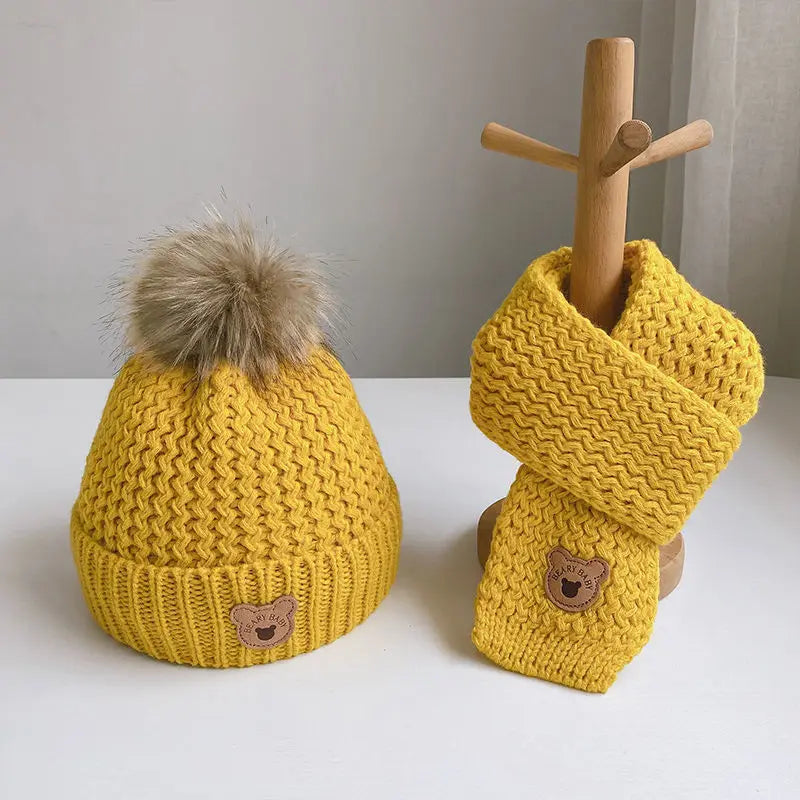 Little bear scarf and hat set