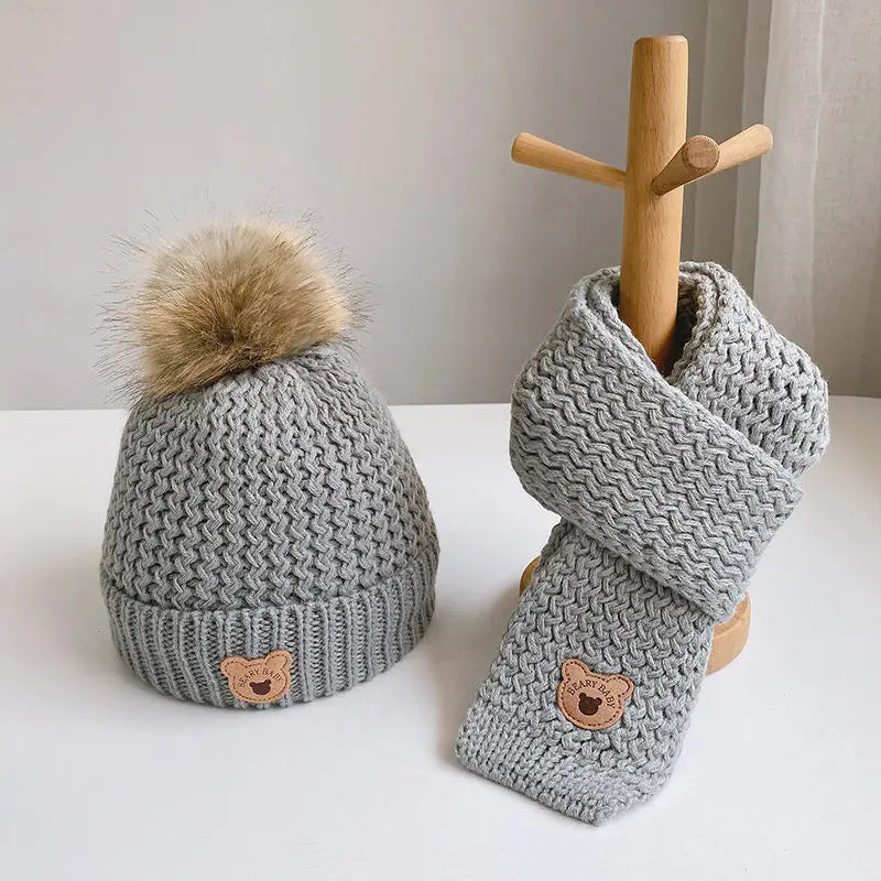 Little bear scarf and hat set