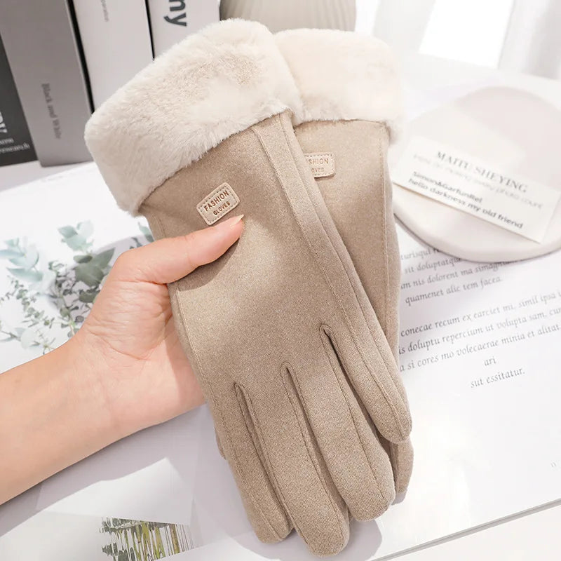 Plush touchscreen gloves