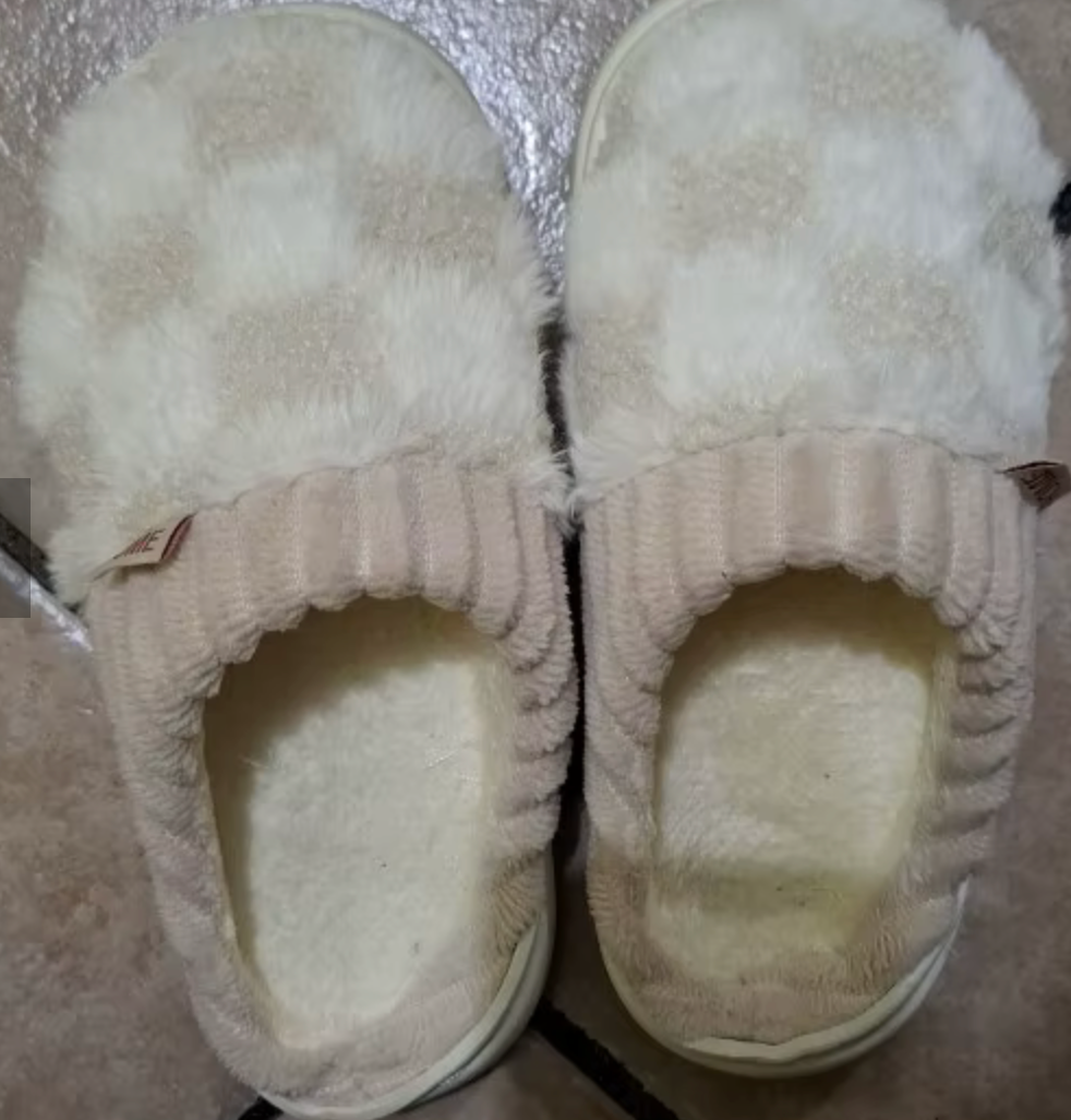 Plaid fluffy platform slippers