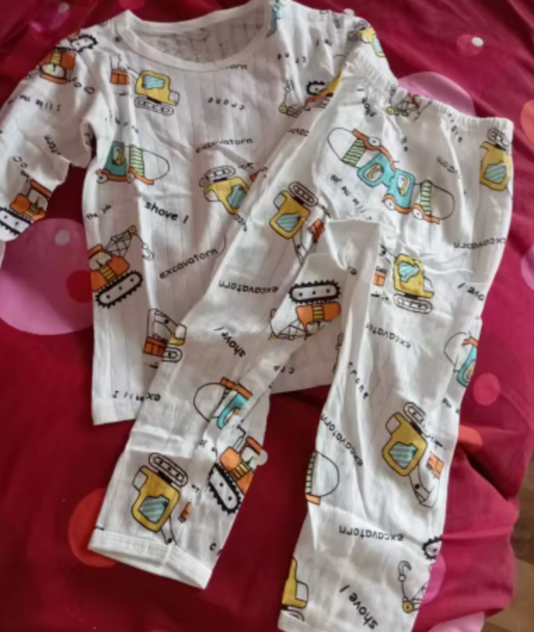 Children long sleeved pyjamas